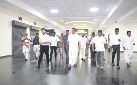 திருச்சி பஞ்சப்பூர் புதிய பேருந்து நிலையத்தை ஆய்வு மேற்கொண்ட அமைச்சர் நேரு பொதுமக்களிடம் குறைகளை கேட்டறிந்தார் 