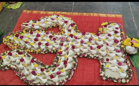 சேலம் கோட்டை மாரியம்மன் கோவில் 108 சங்காபிஷேகம் செய்து சிறப்பு பூஜை நடைபெற்றது