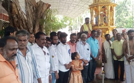 *சூப்பர் ஸ்டார் ரஜினிகாந்தின் 75 ஆவது பிறந்த நாளை முன்னிட்டு ஸ்ரீரங்கம் ராகவேந்திரா கோவிலில் ரசிகர்கள் தங்க தேர் இழுத்து வழிபட்டனர்- ரசிகர்களை ரஜினி சந்திக்க வேண்டும் என ரஜினி ரசிகர்கள் கோரிக்கை*